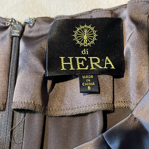 Hera Collection Dress - Picture 3 of 3